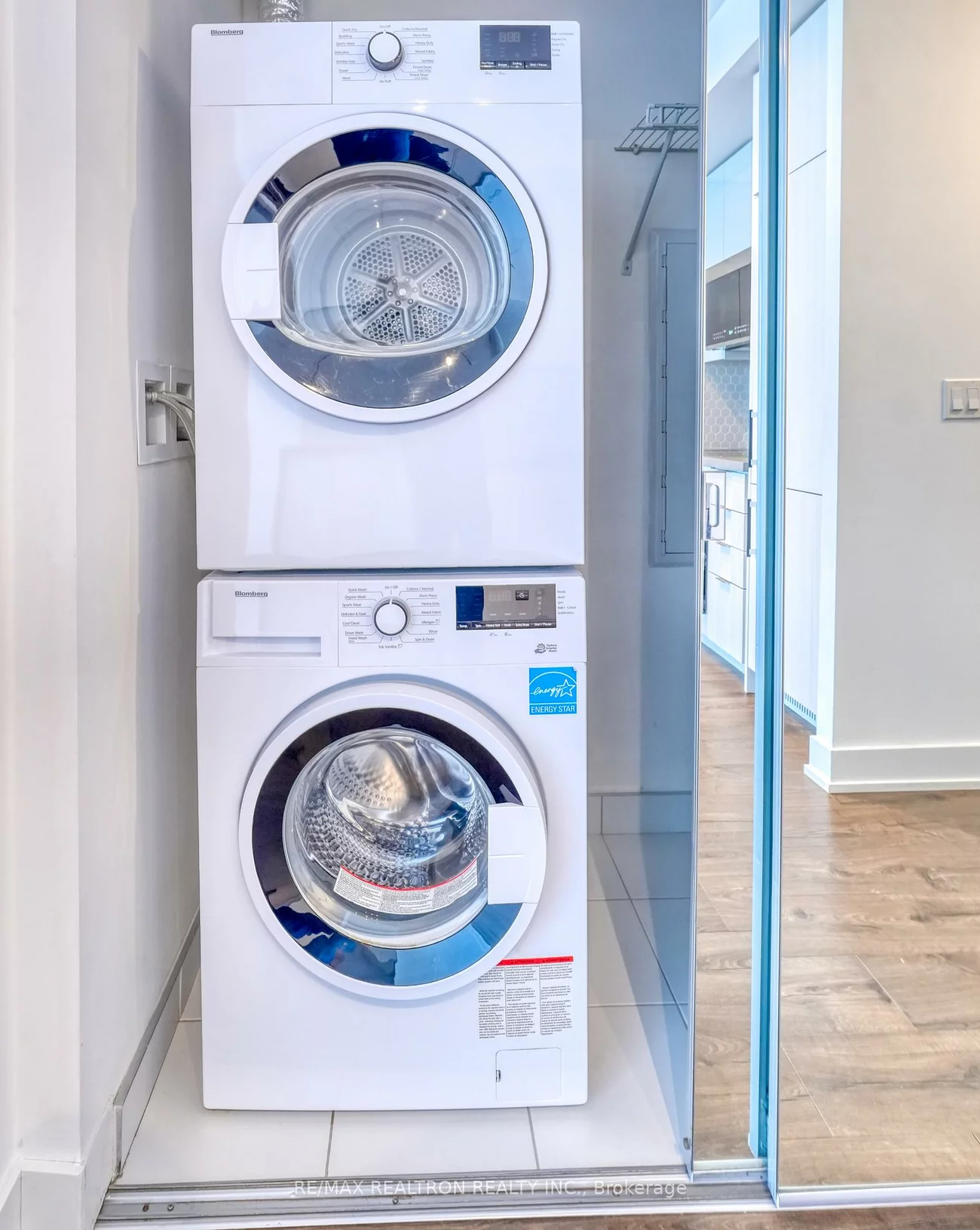 297, Oak Walk, 1015 - RO River Oaks, Oakville