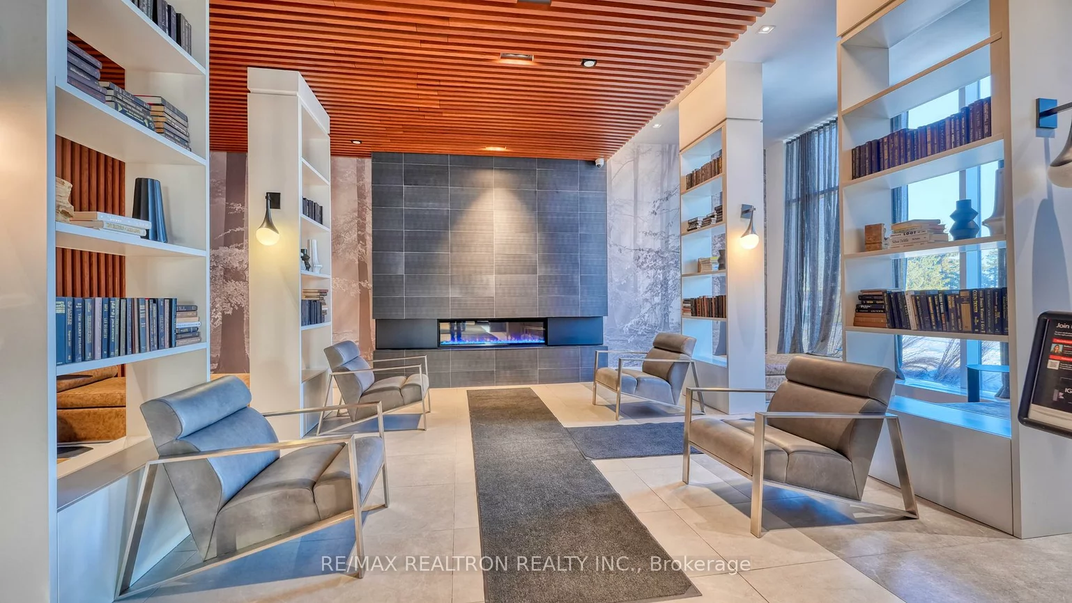 297, Oak Walk, 1015 - RO River Oaks, Oakville