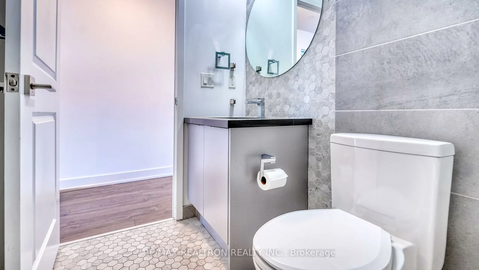 297, Oak Walk, 1015 - RO River Oaks, Oakville