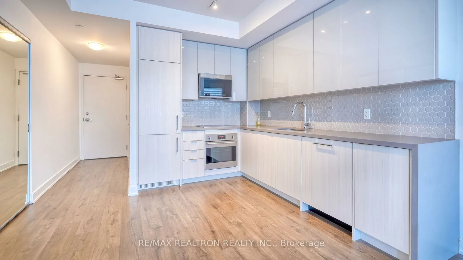 297, Oak Walk, 1015 - RO River Oaks, Oakville