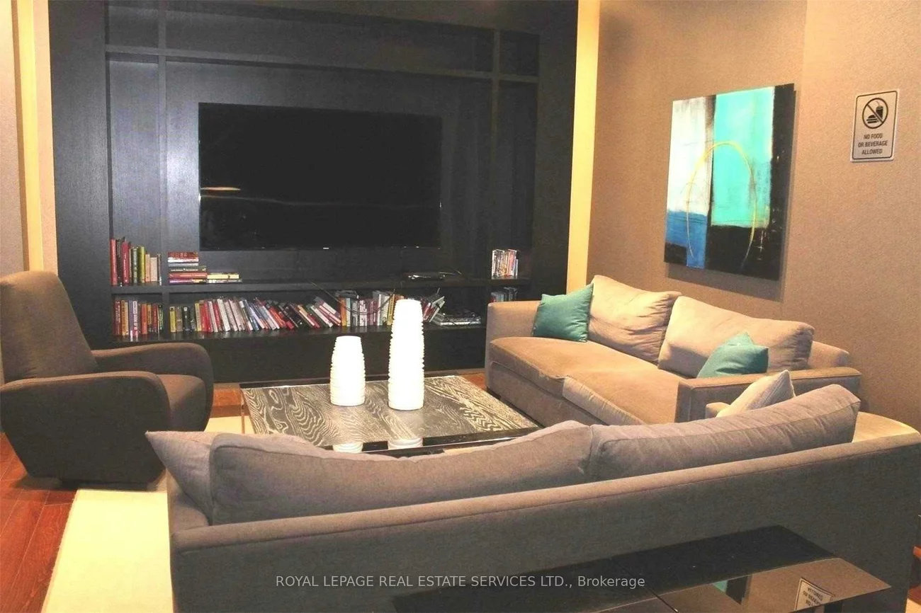 55, Speers, 1002 - CO Central, Oakville