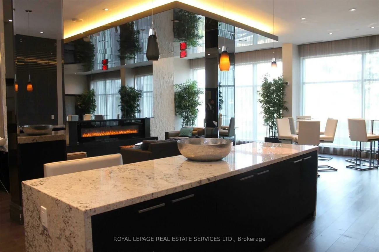 55, Speers, 1002 - CO Central, Oakville