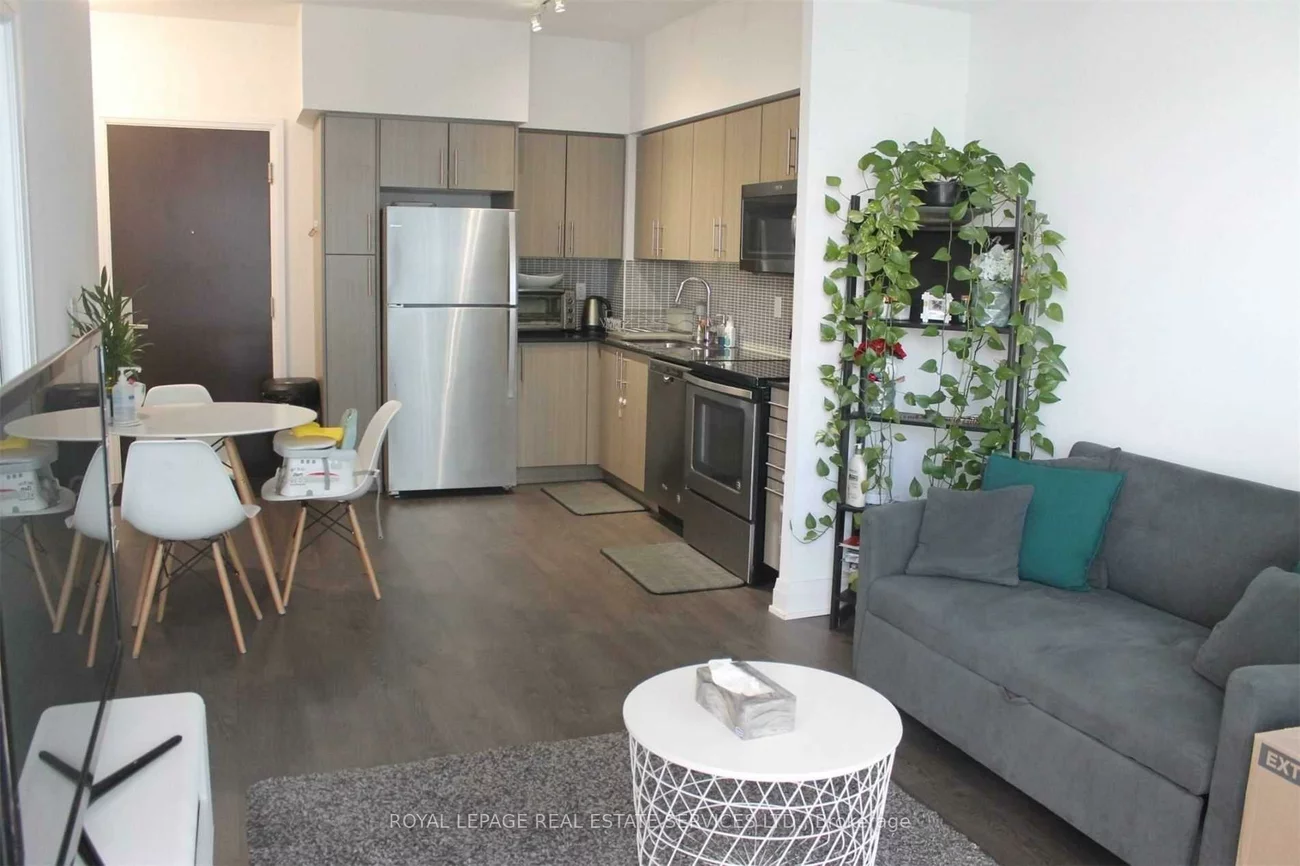 55, Speers, 1002 - CO Central, Oakville