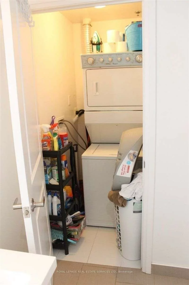 55, Speers, 1002 - CO Central, Oakville