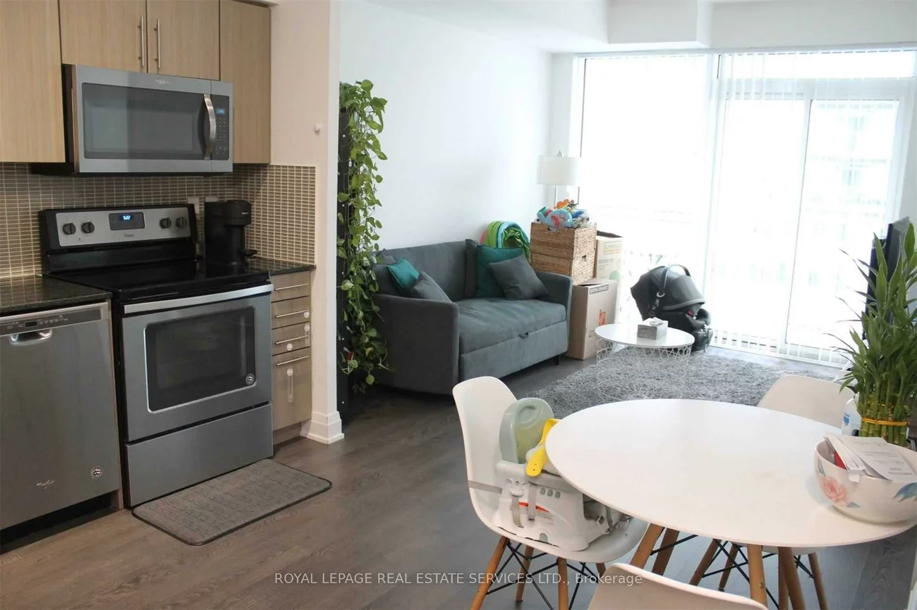 55, Speers, 1002 - CO Central, Oakville
