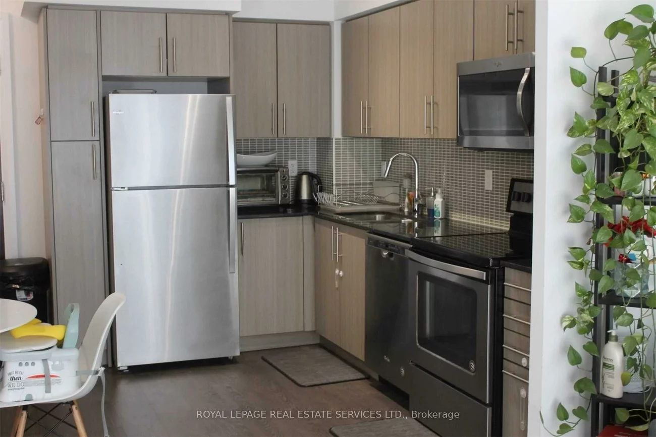55, Speers, 1002 - CO Central, Oakville