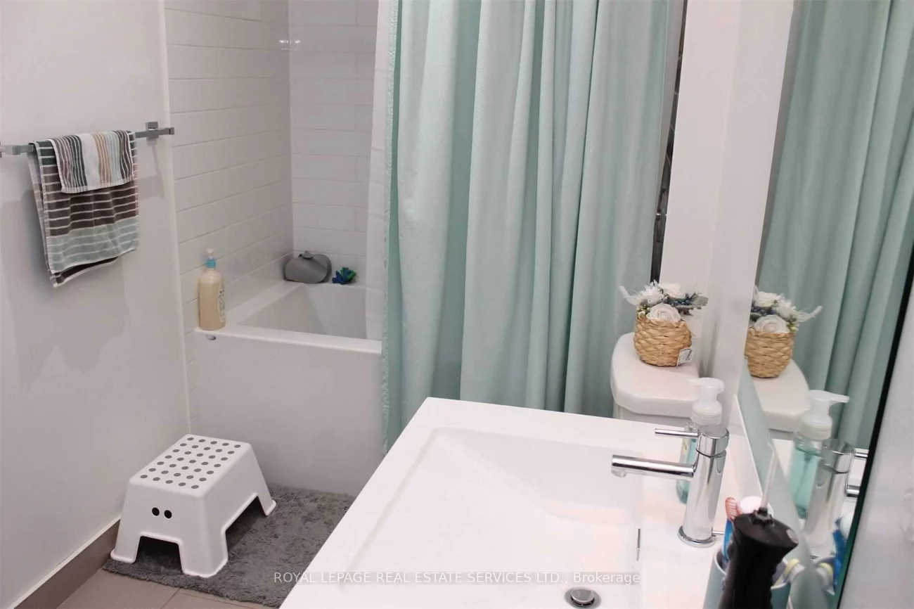 55, Speers, 1002 - CO Central, Oakville