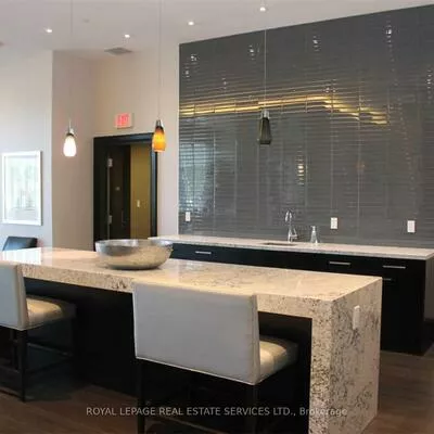 55, Speers, 1002 - CO Central, Oakville