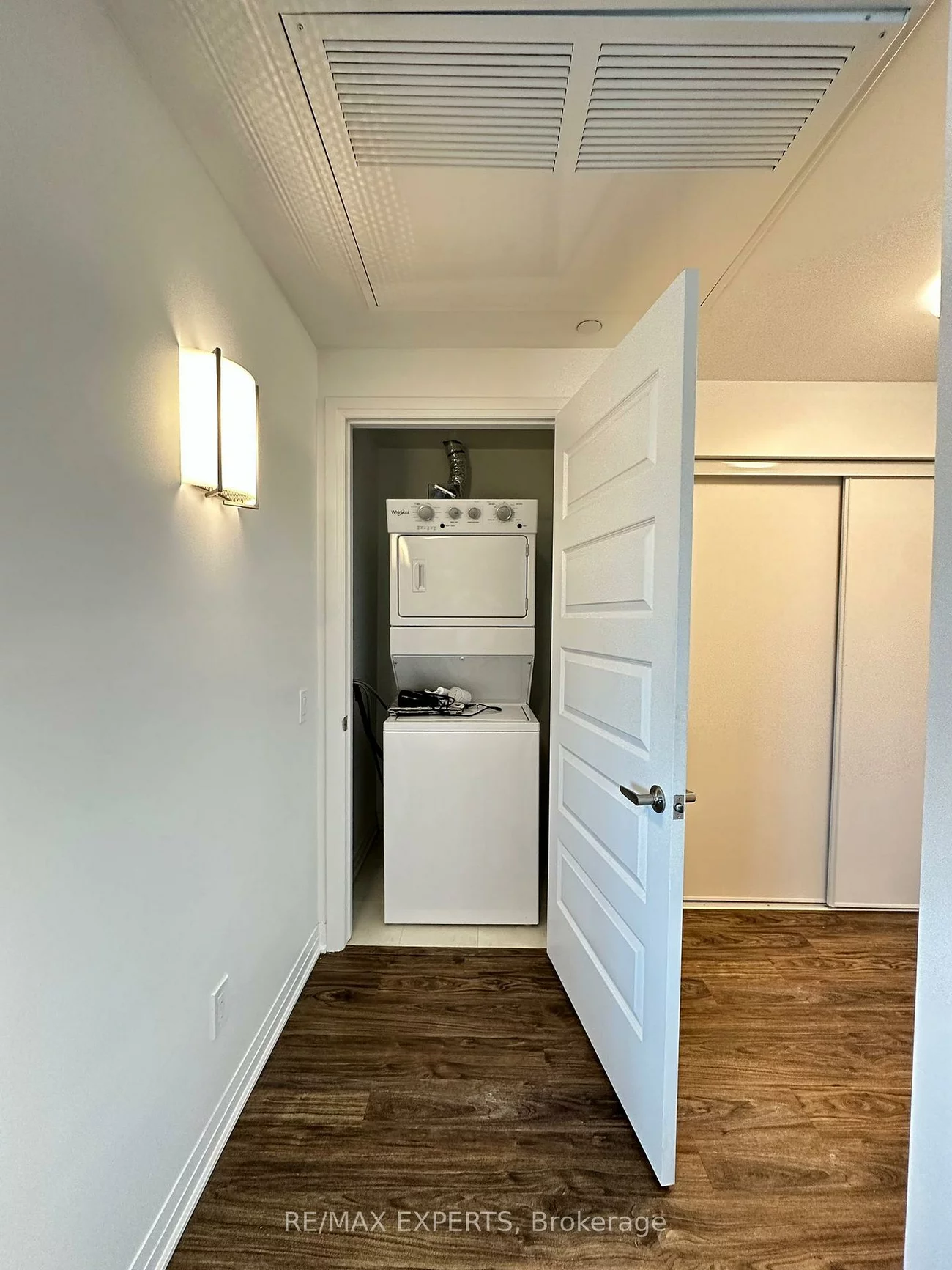 95, Dundas, 1008 - GO Glenorchy, Oakville