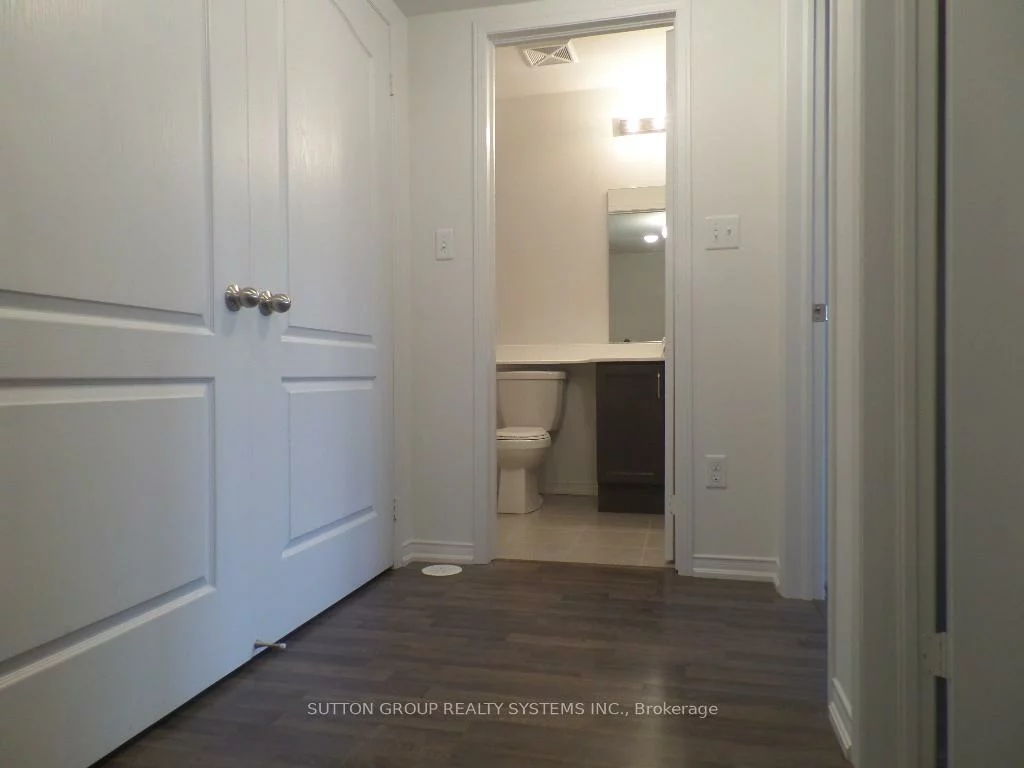 2472, Post, 1015 - RO River Oaks, Oakville