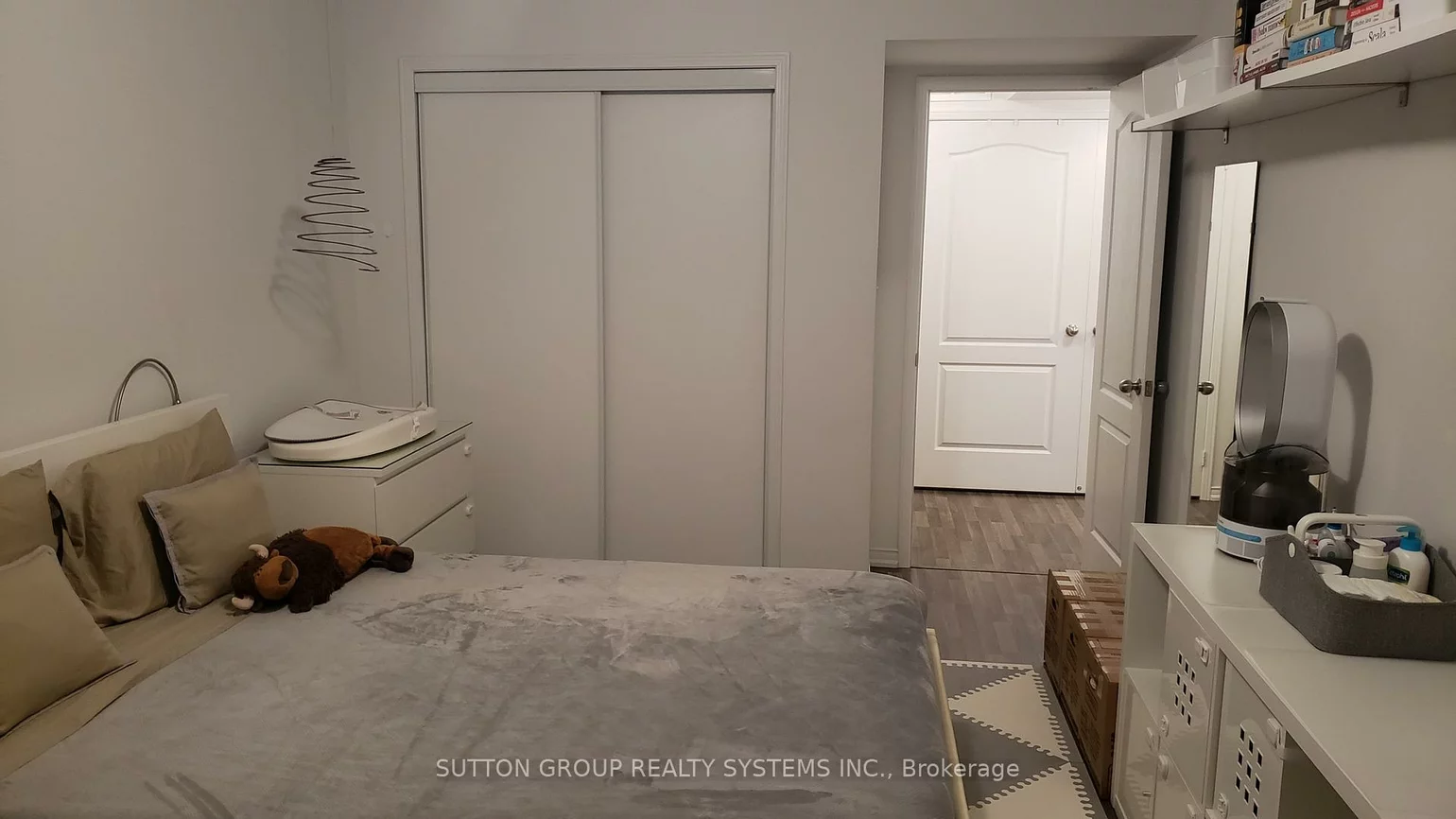 2472, Post, 1015 - RO River Oaks, Oakville