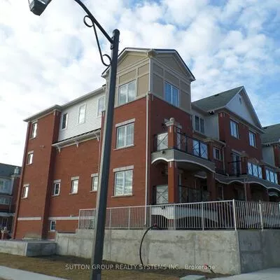 2472, Post, 1015 - RO River Oaks, Oakville