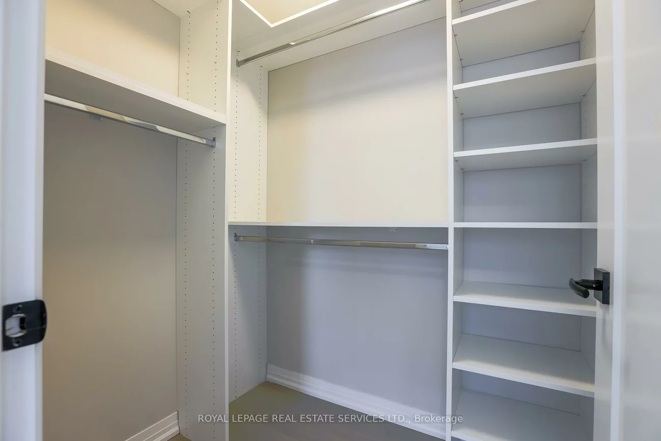 3285, CARDING MILL, 1008 - GO Glenorchy, Oakville