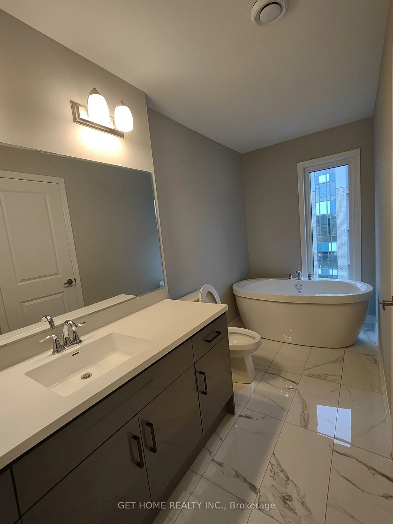 62, Kaitting, 1008 - GO Glenorchy, Oakville