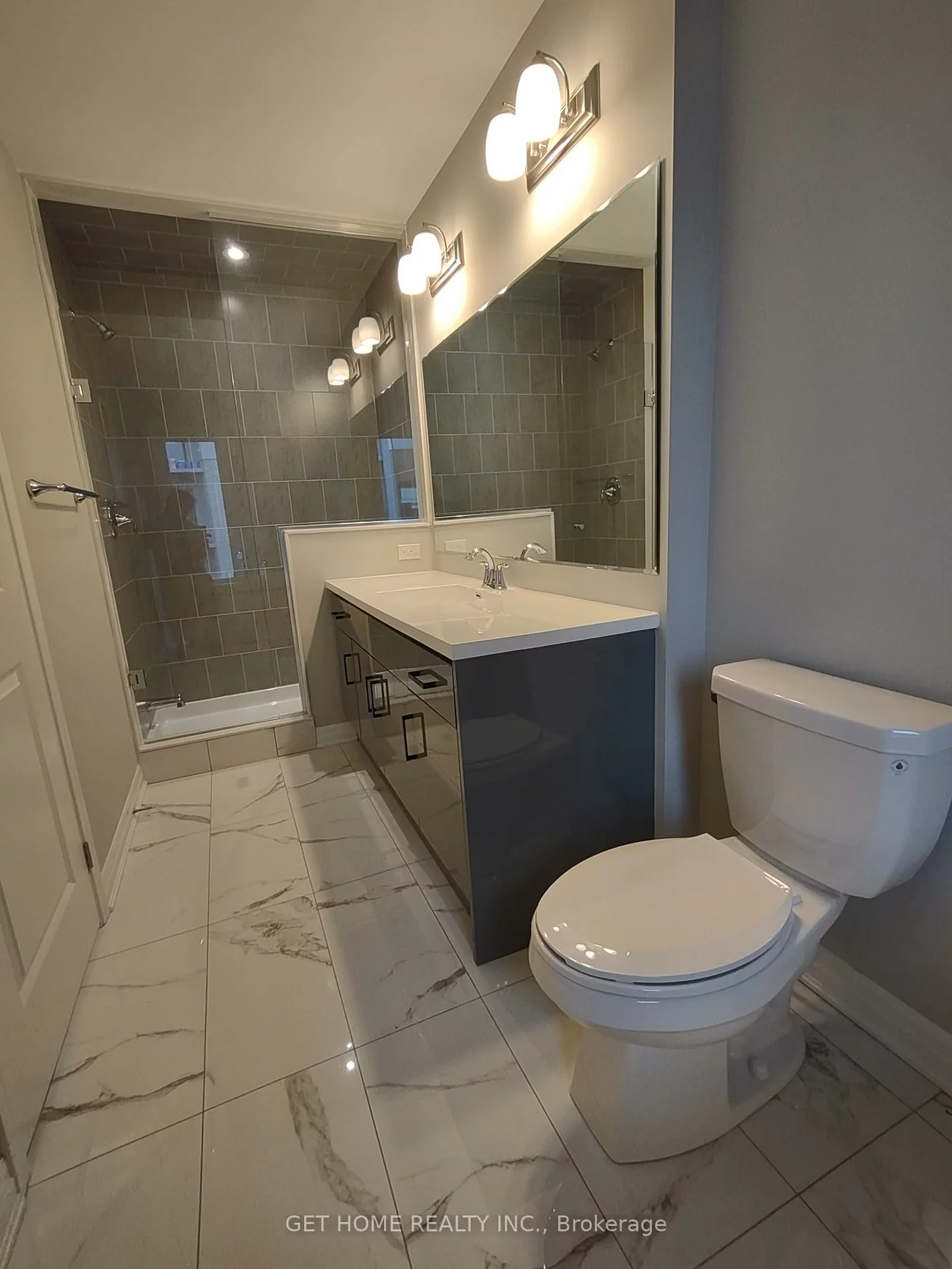 62, Kaitting, 1008 - GO Glenorchy, Oakville