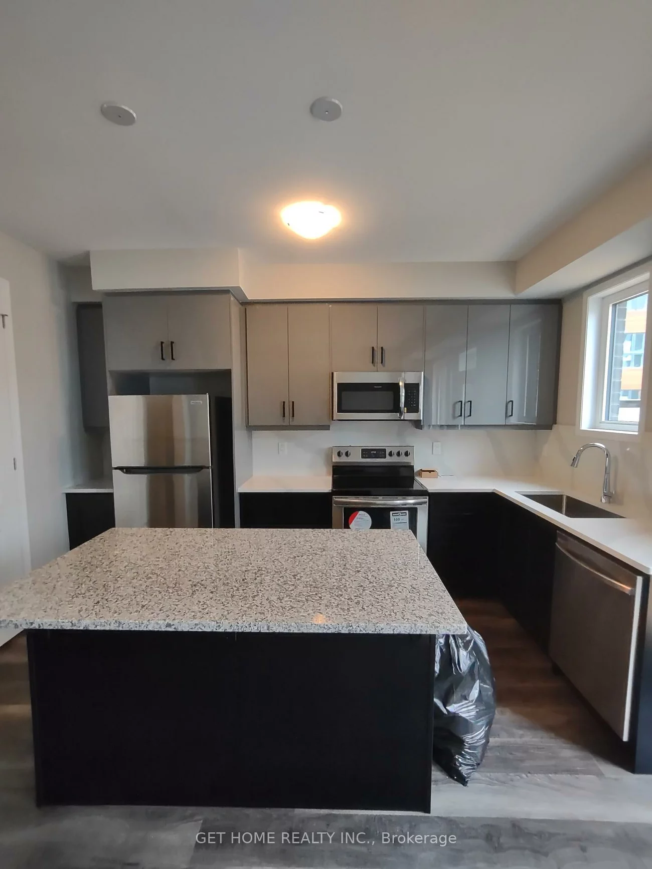 62, Kaitting, 1008 - GO Glenorchy, Oakville