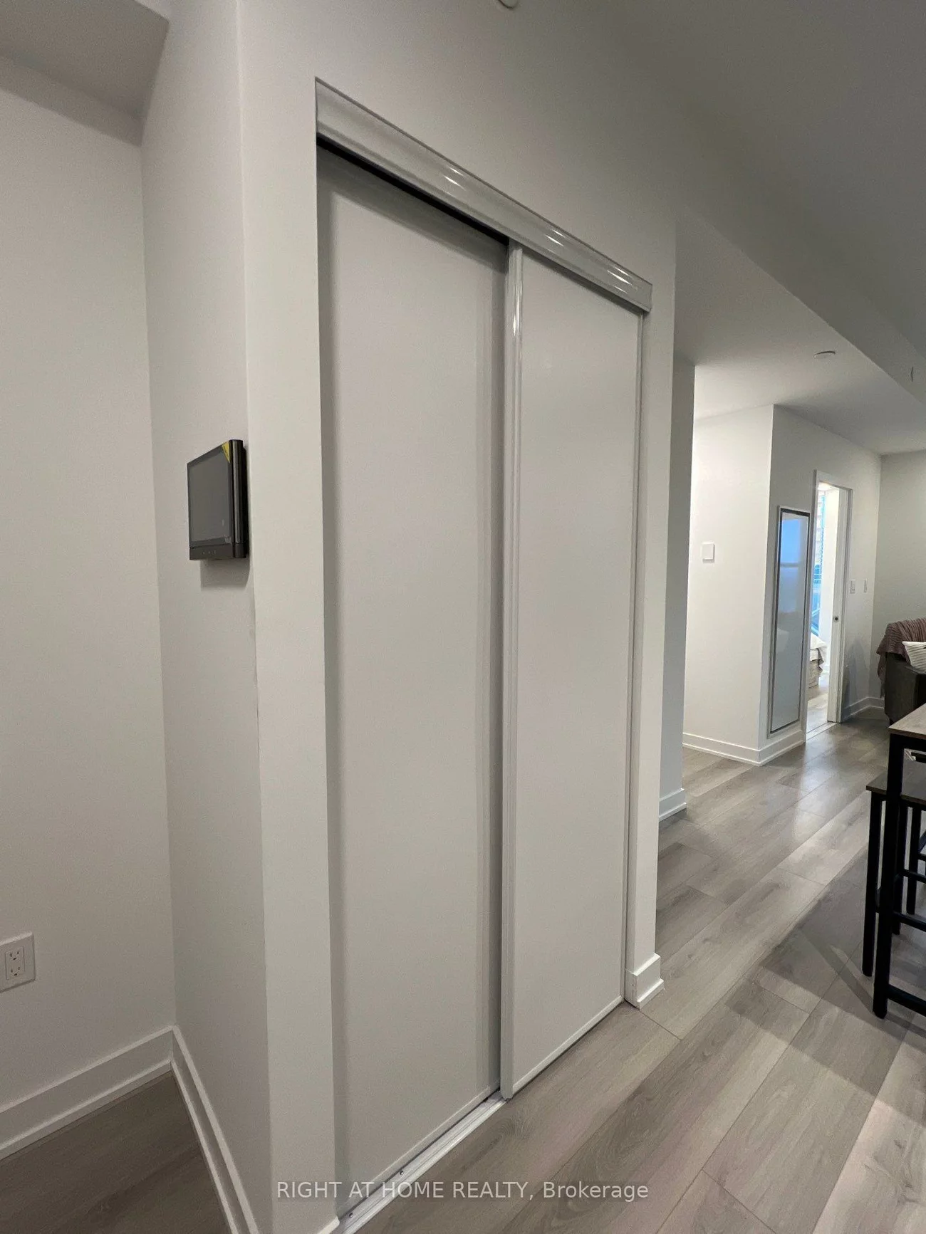 1005, Dundas, 1010 - JM Joshua Meadows, Oakville