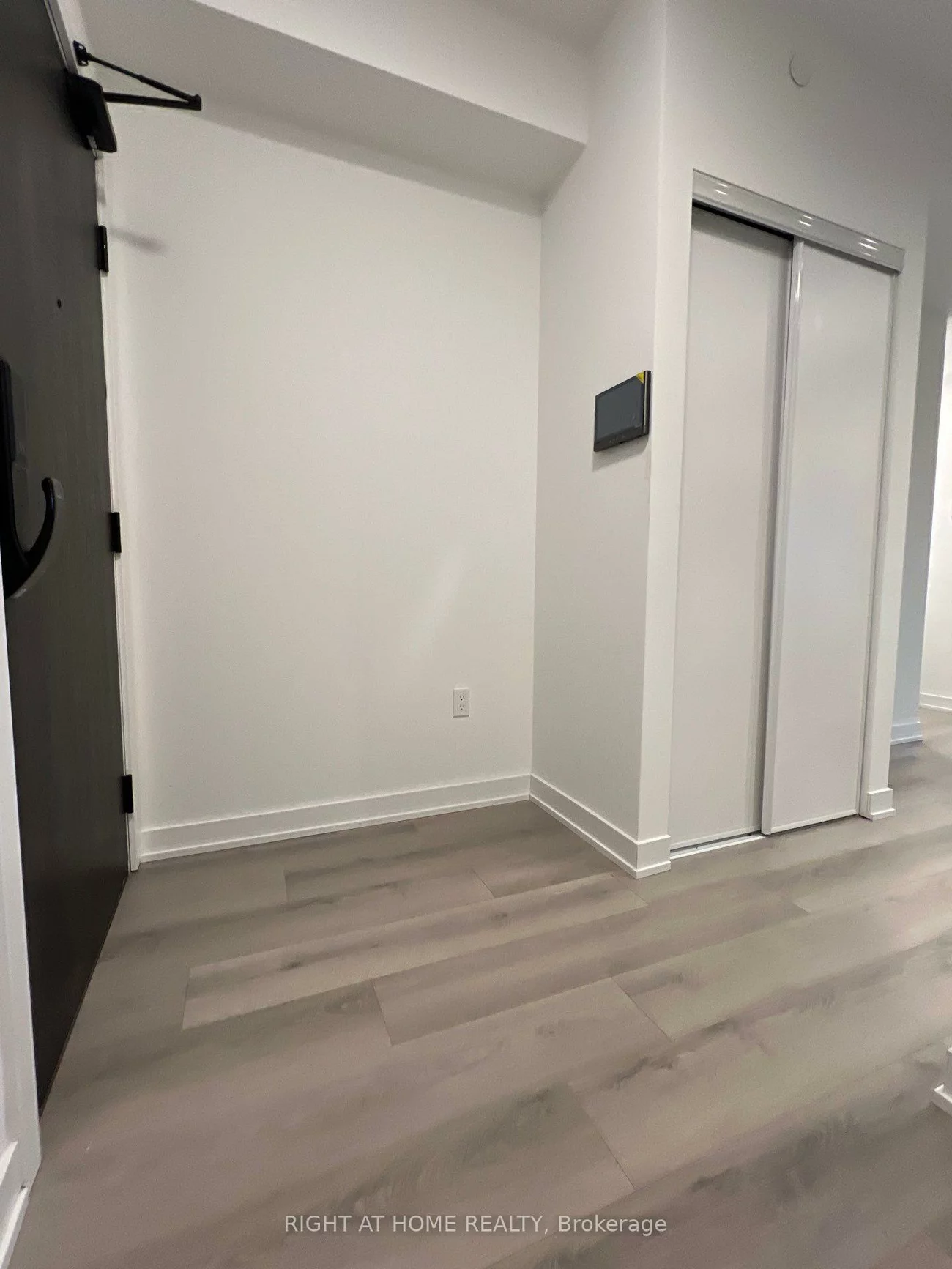 1005, Dundas, 1010 - JM Joshua Meadows, Oakville