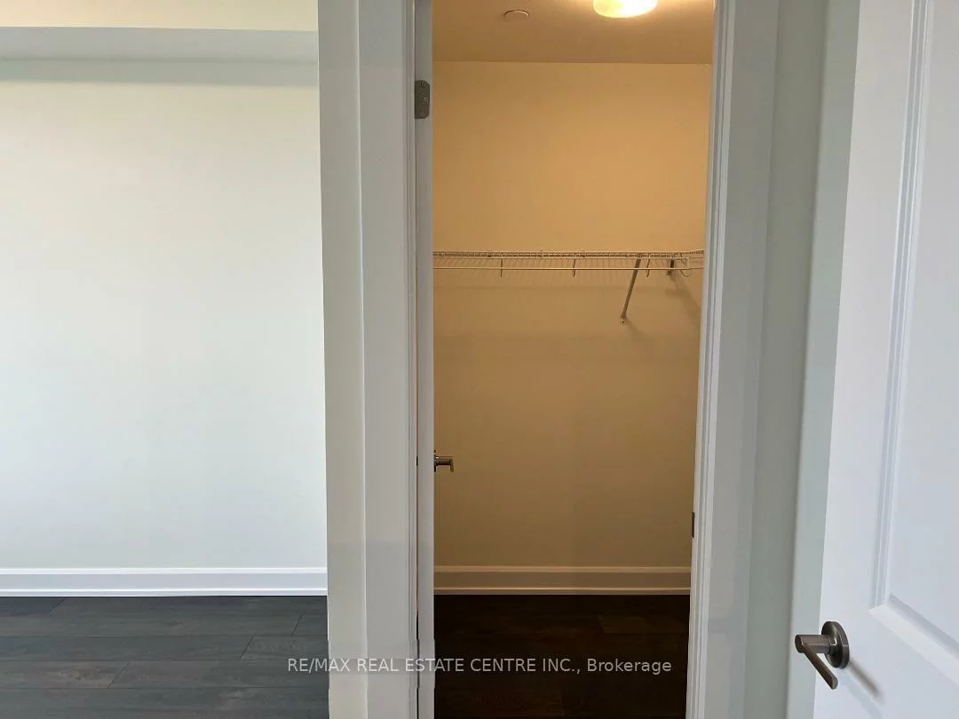 3220, William Coltson, 1010 - JM Joshua Meadows, Oakville