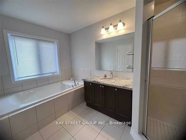 1005, DUNDAS, 1010 - JM Joshua Meadows, Oakville