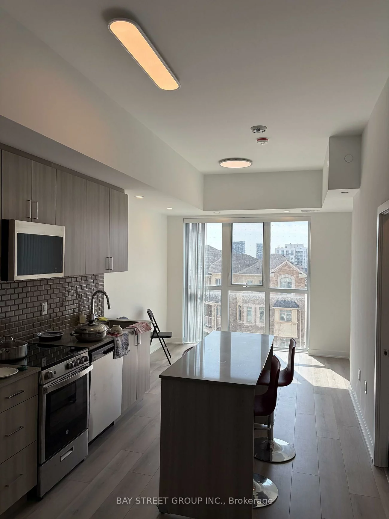 1005, DUNDAS, 1010 - JM Joshua Meadows, Oakville