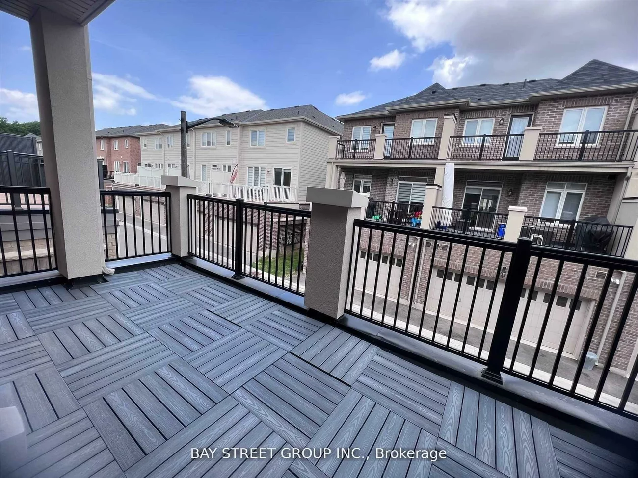 1005, DUNDAS, 1010 - JM Joshua Meadows, Oakville