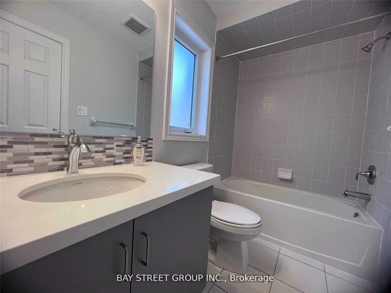 1005, DUNDAS, 1010 - JM Joshua Meadows, Oakville