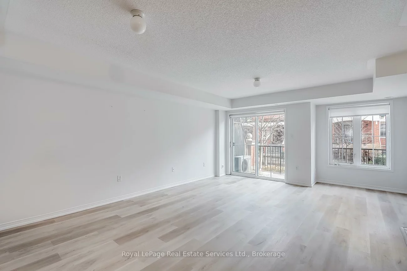 2480, Post, 1015 - RO River Oaks, Oakville