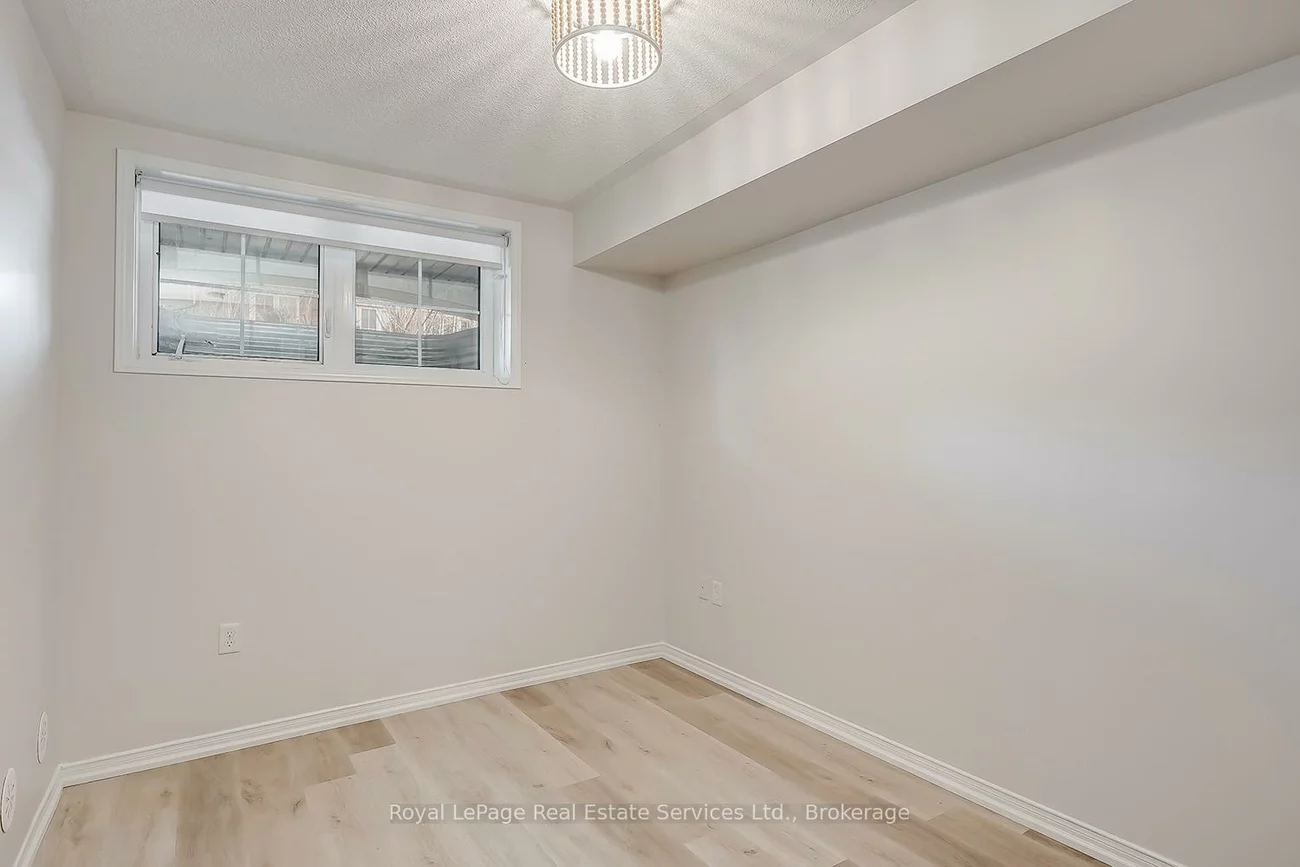 2480, Post, 1015 - RO River Oaks, Oakville