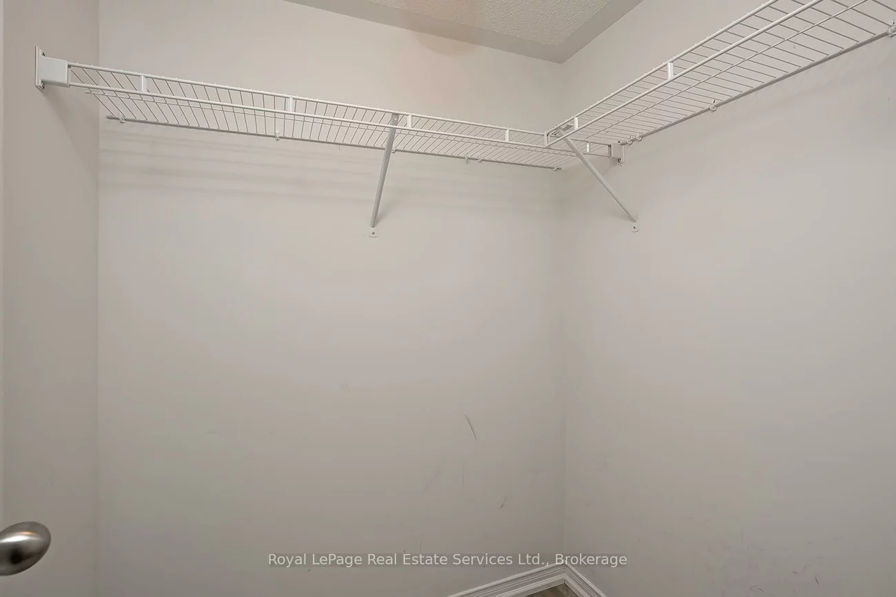 2480, Post, 1015 - RO River Oaks, Oakville