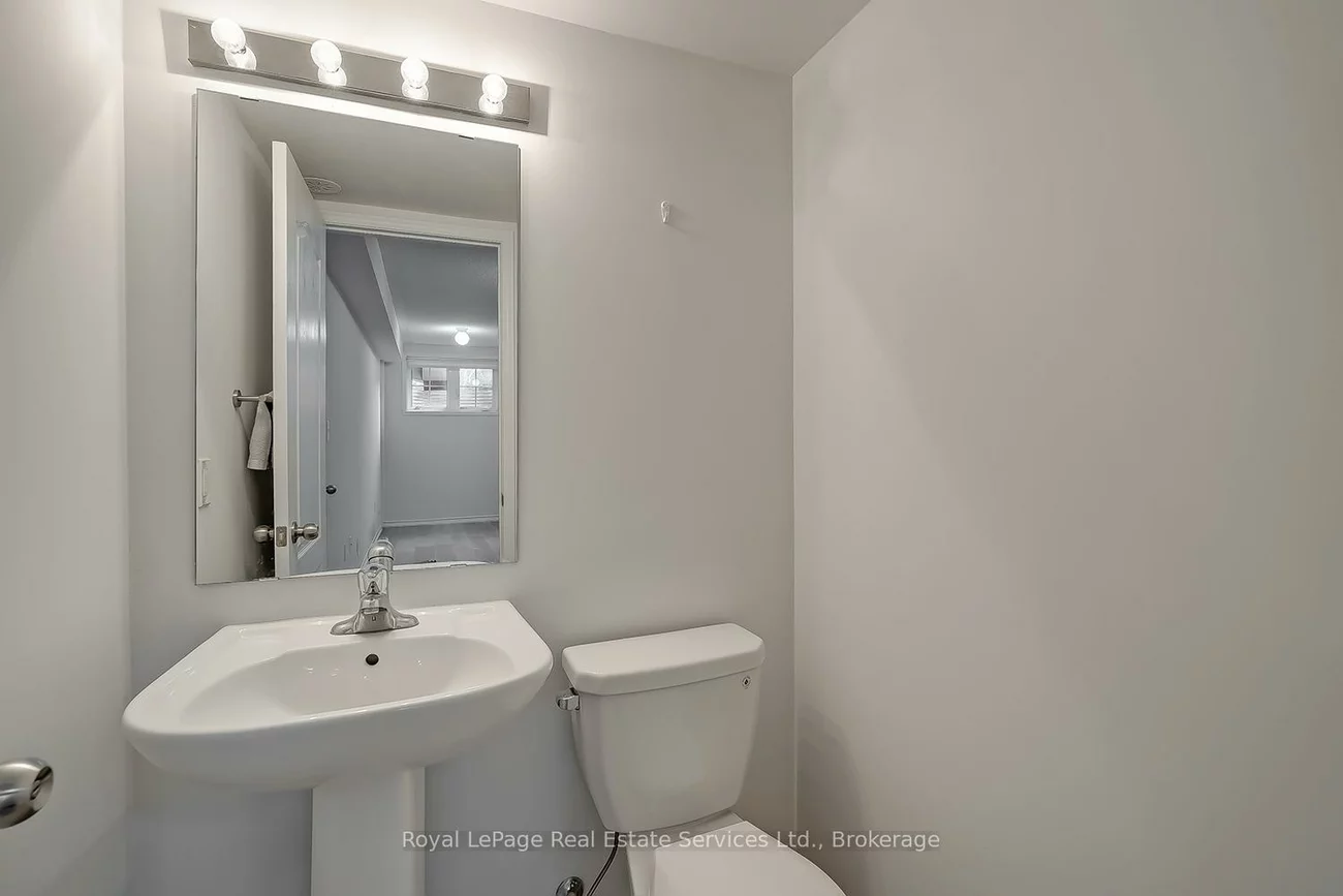 2480, Post, 1015 - RO River Oaks, Oakville