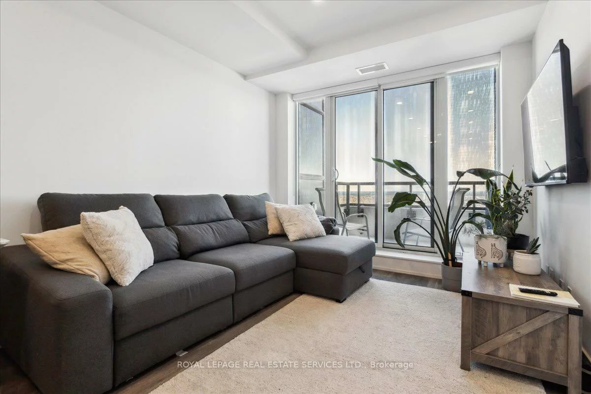 297, Oak Walk, 1015 - RO River Oaks, Oakville