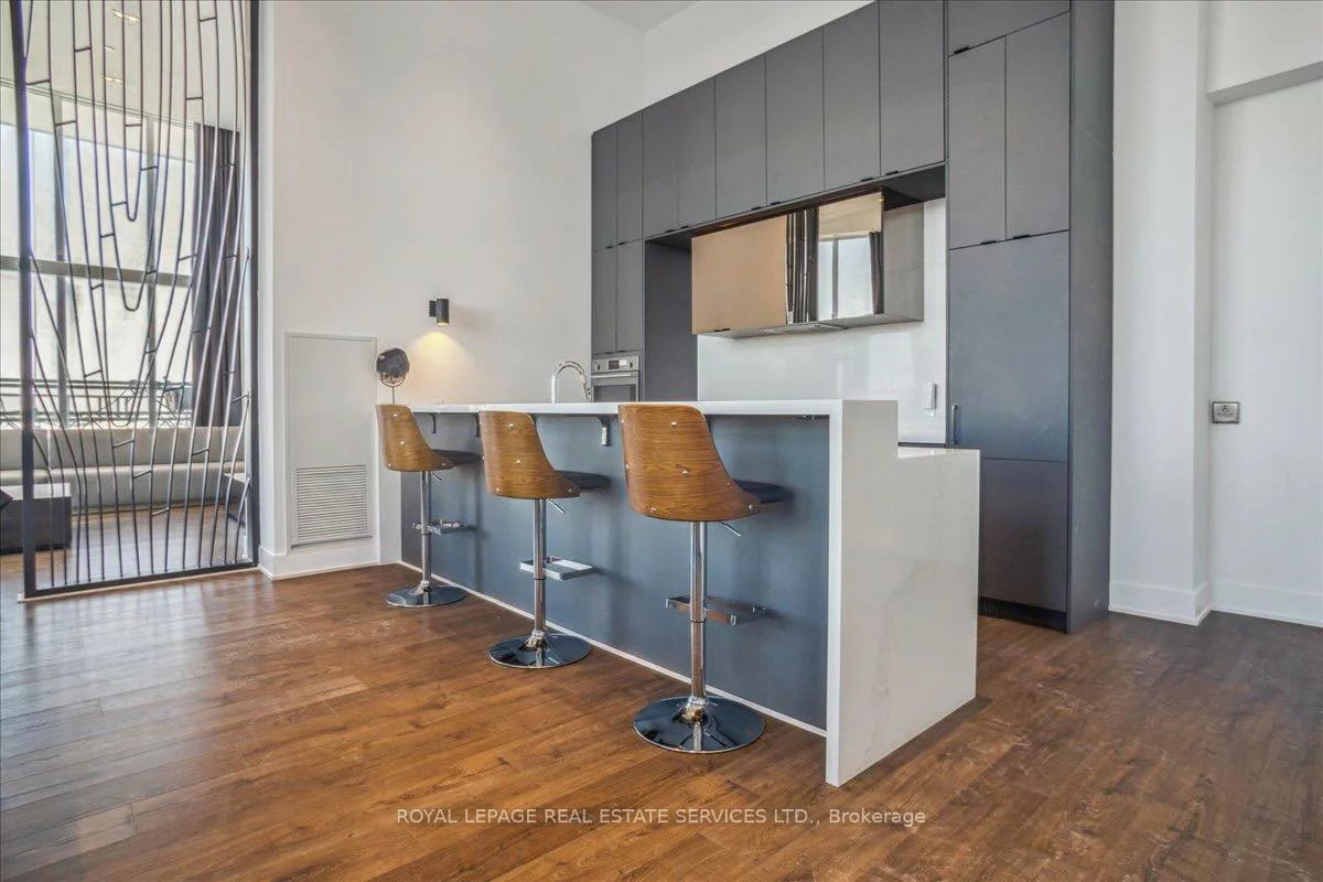 297, Oak Walk, 1015 - RO River Oaks, Oakville