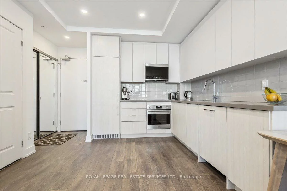 297, Oak Walk, 1015 - RO River Oaks, Oakville