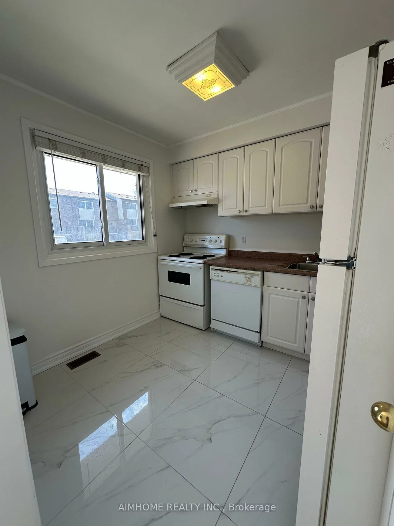 2101, Marine, 1001 - BR Bronte, Oakville