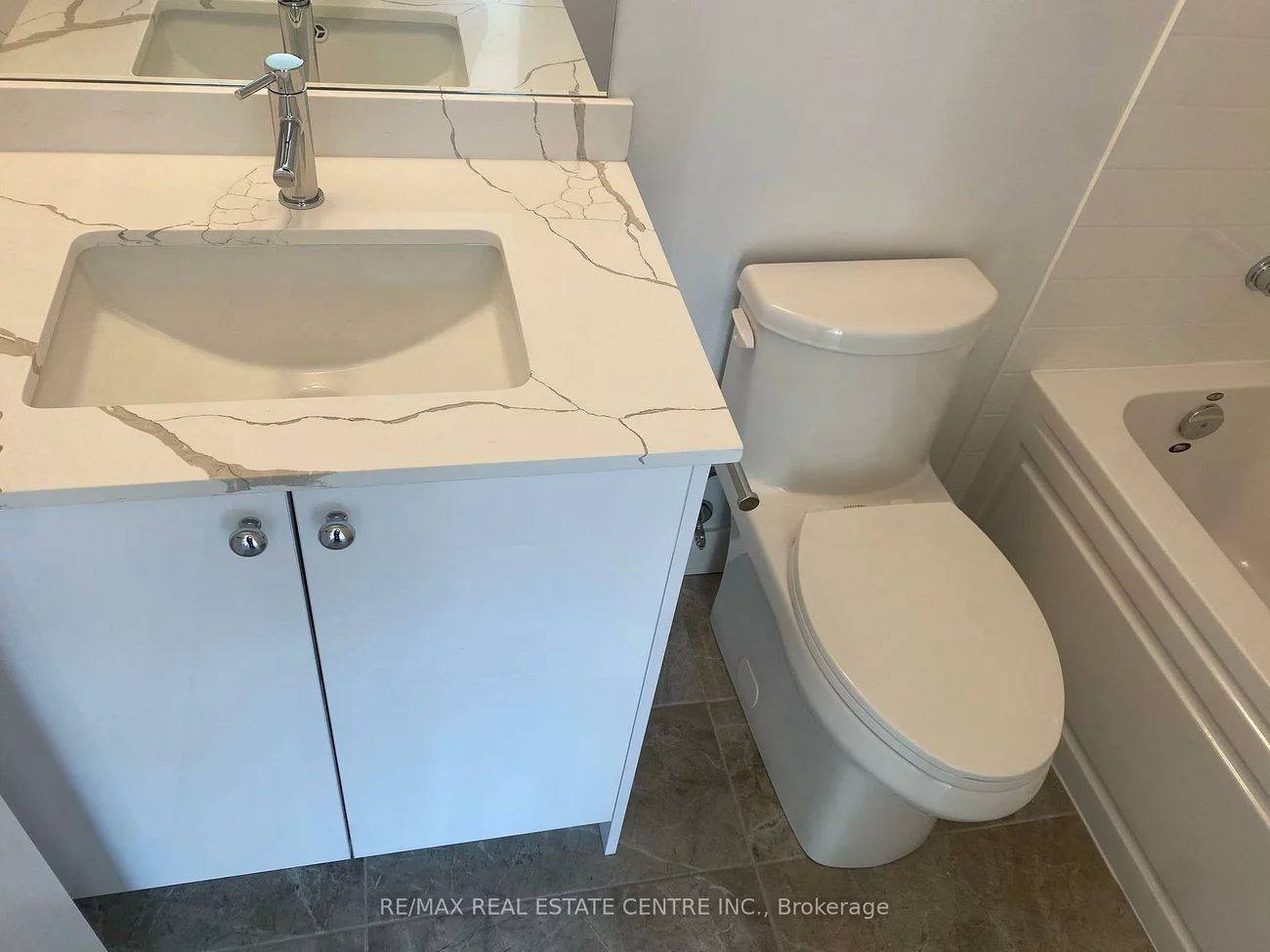 2333, Khalsa, 1019 - WM Westmount, Oakville