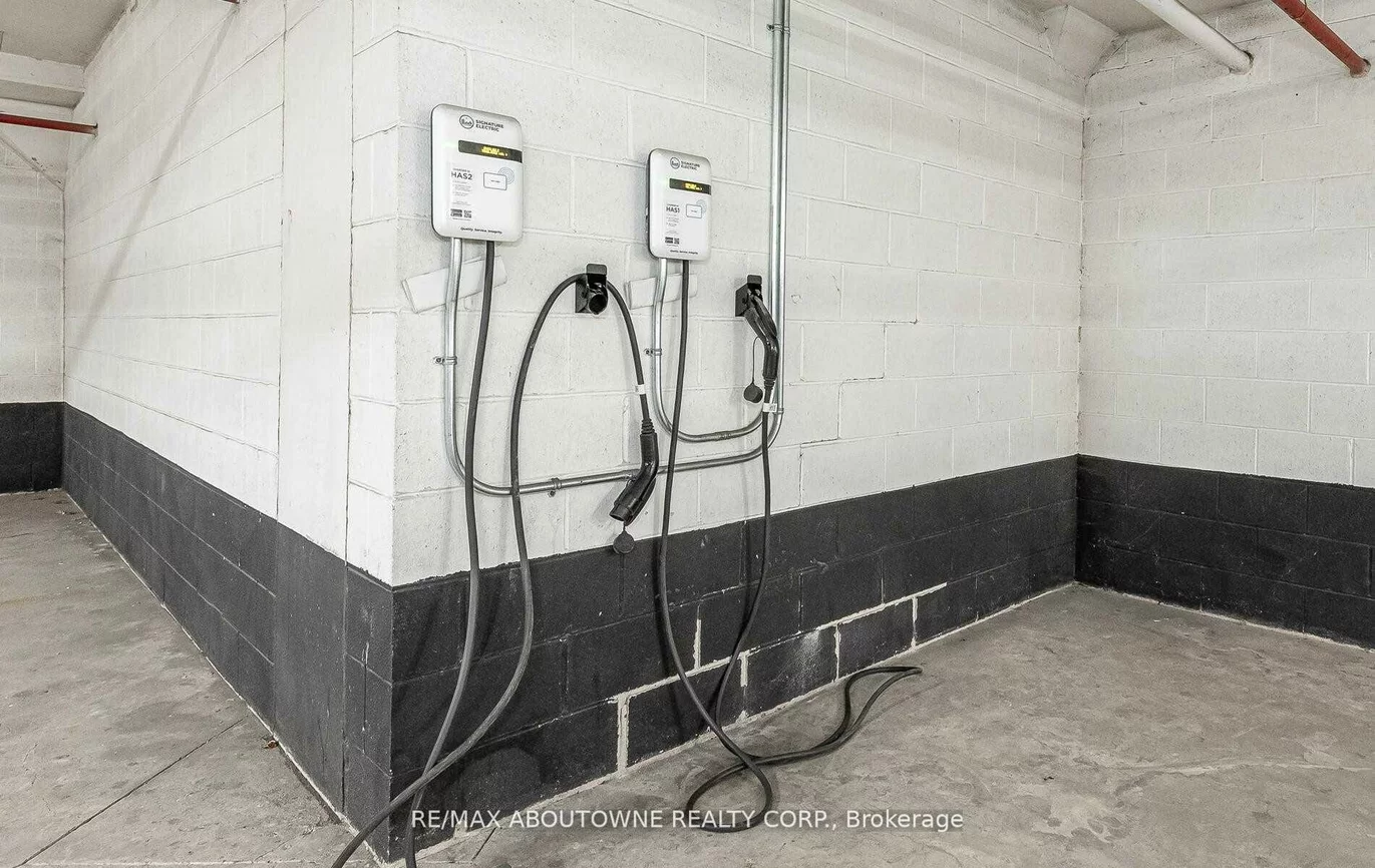 2557, Sixth, 1015 - RO River Oaks, Oakville