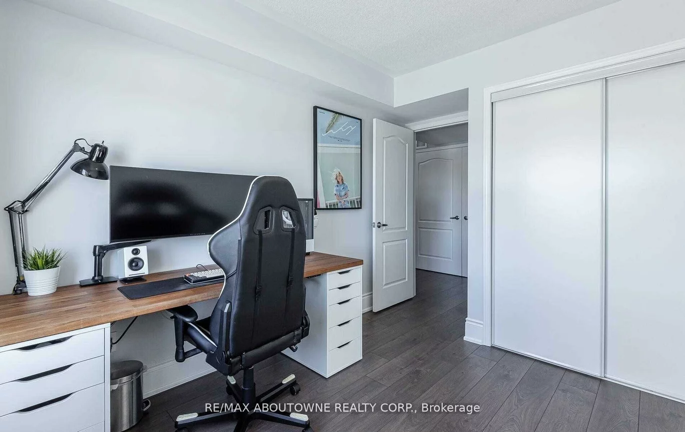 2557, Sixth, 1015 - RO River Oaks, Oakville