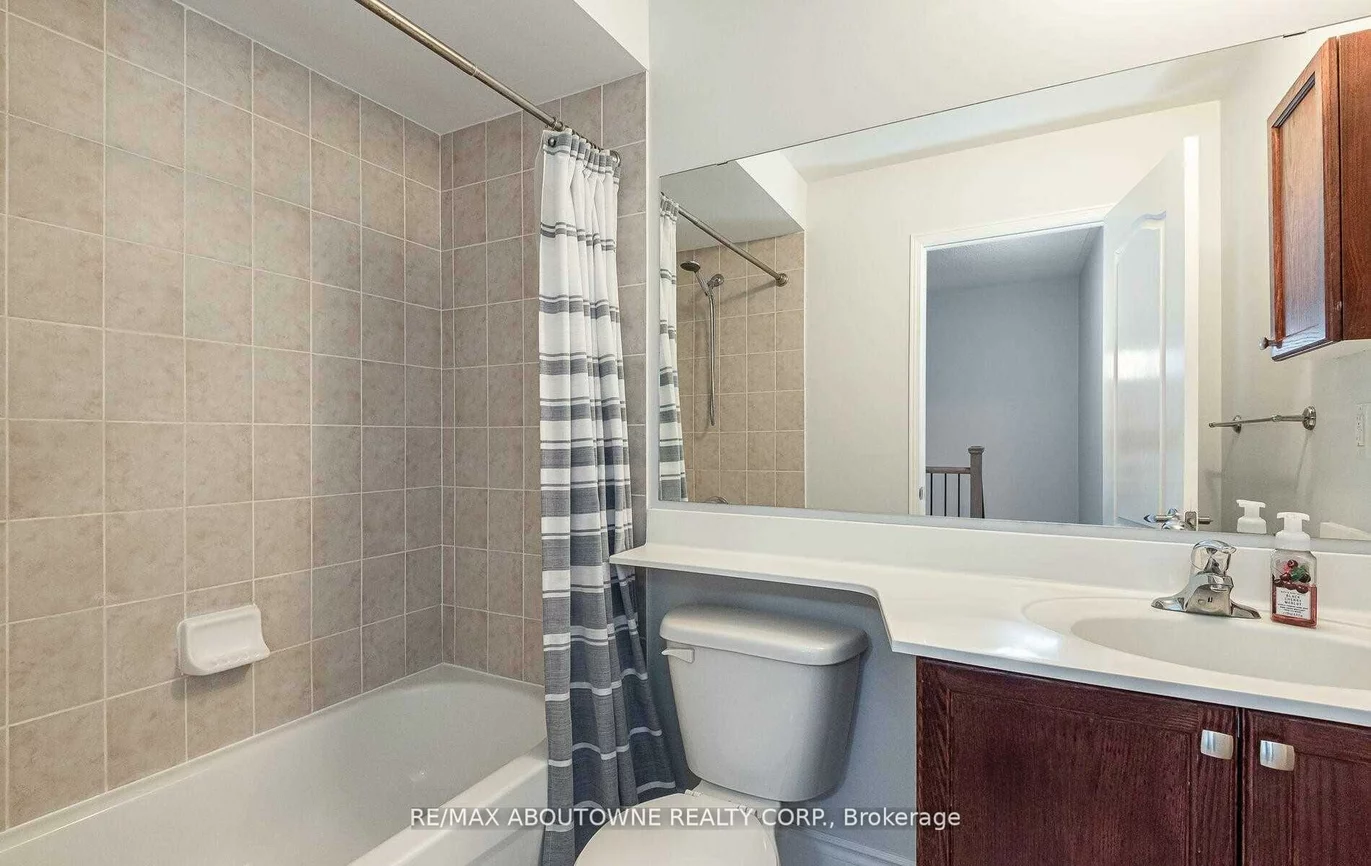 2557, Sixth, 1015 - RO River Oaks, Oakville