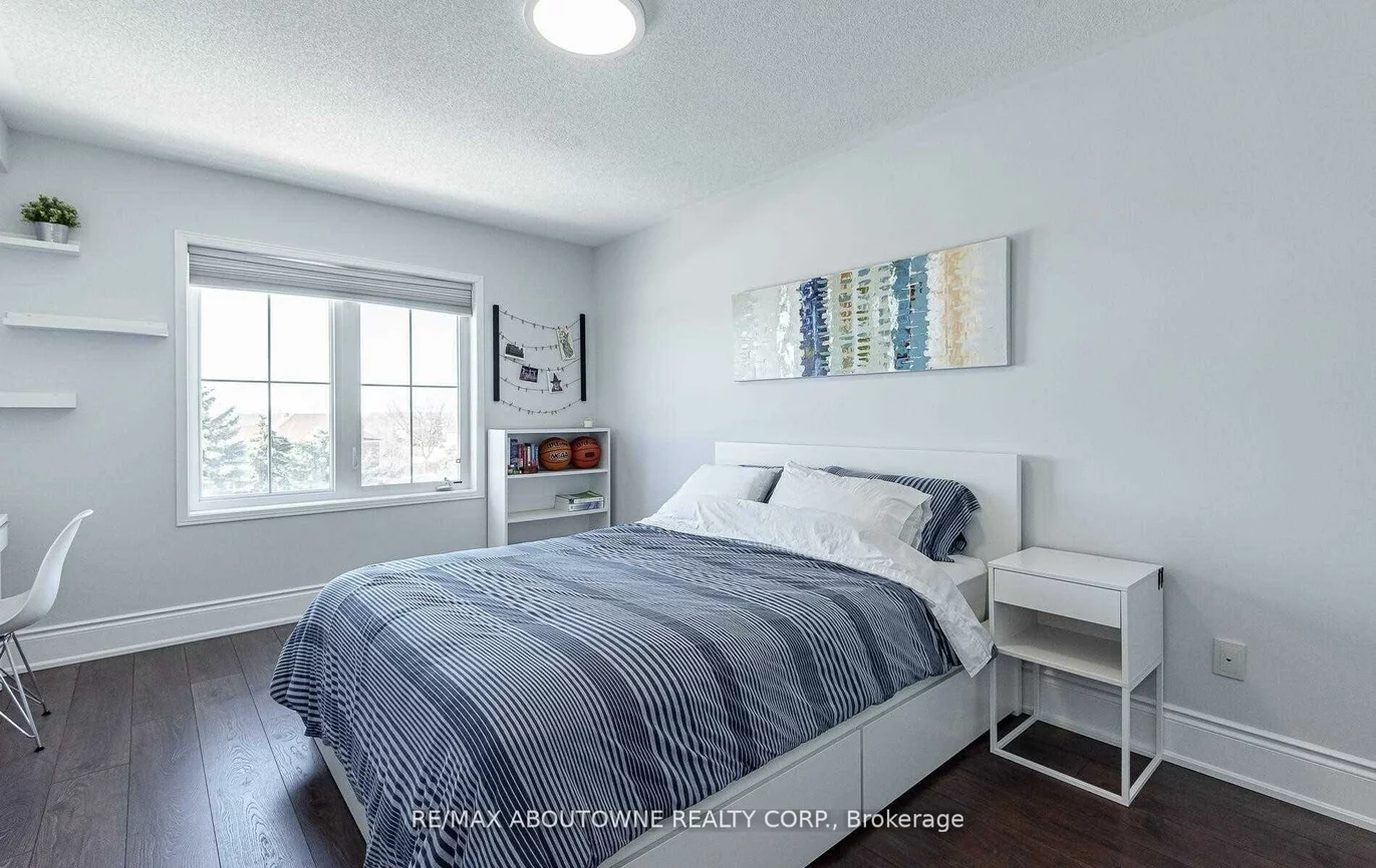 2557, Sixth, 1015 - RO River Oaks, Oakville