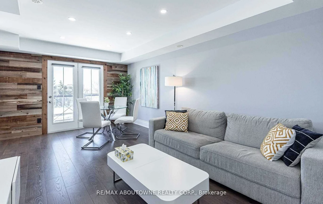 2557, Sixth, 1015 - RO River Oaks, Oakville