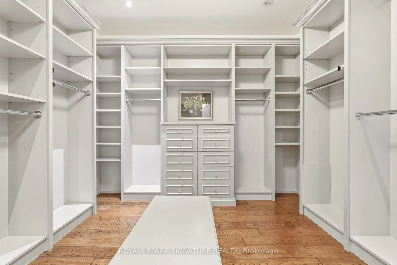 111, Forsythe, 1002 - CO Central, Oakville