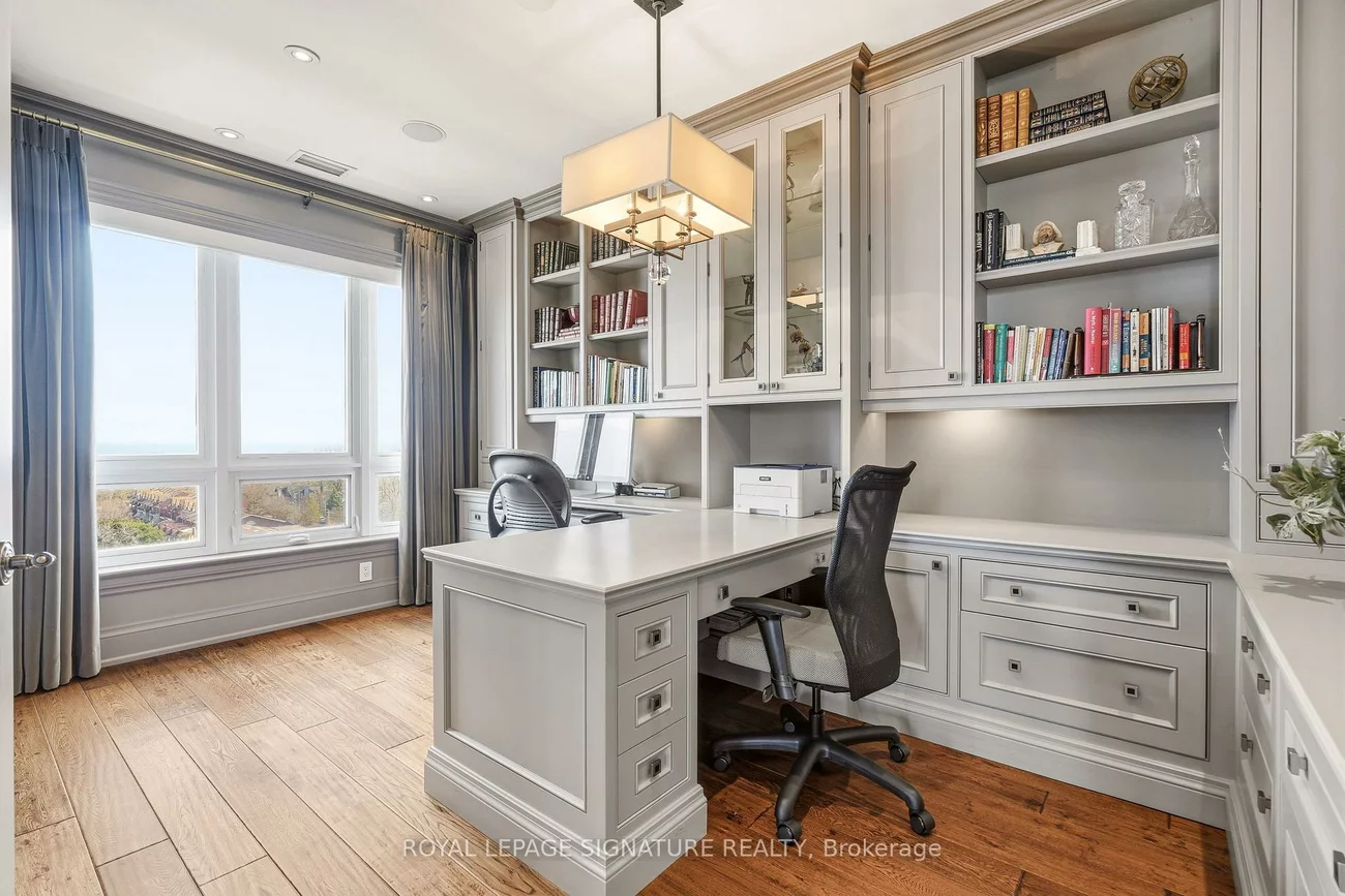 111, Forsythe, 1002 - CO Central, Oakville