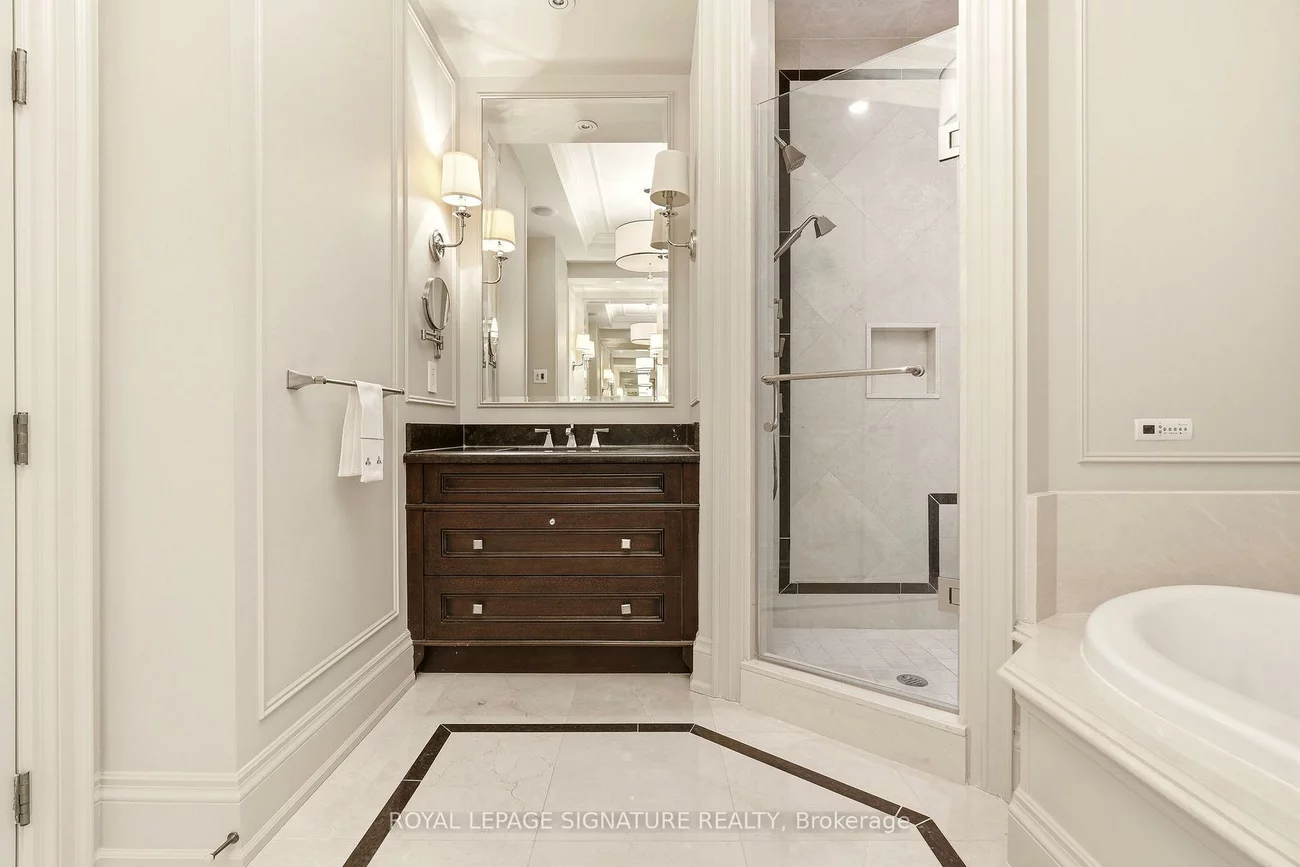 111, Forsythe, 1002 - CO Central, Oakville