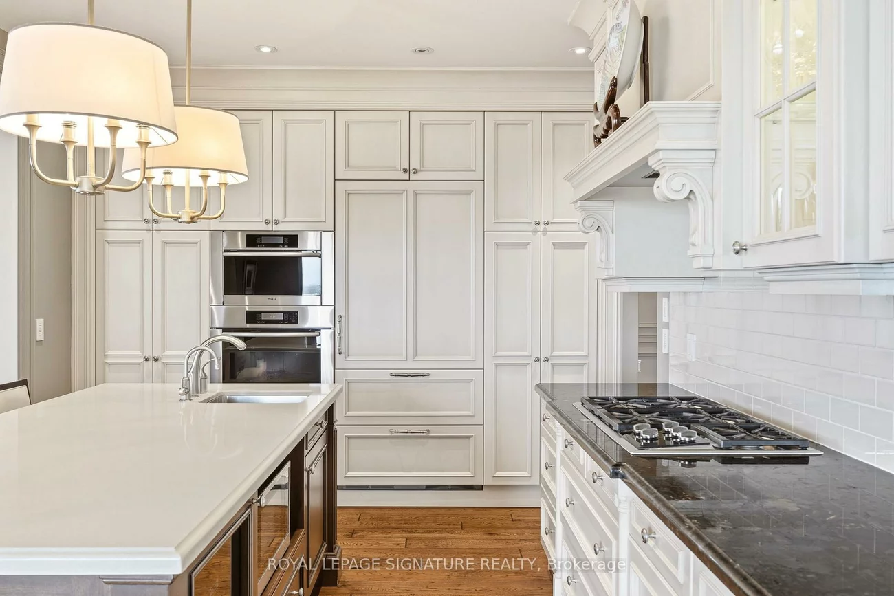 111, Forsythe, 1002 - CO Central, Oakville