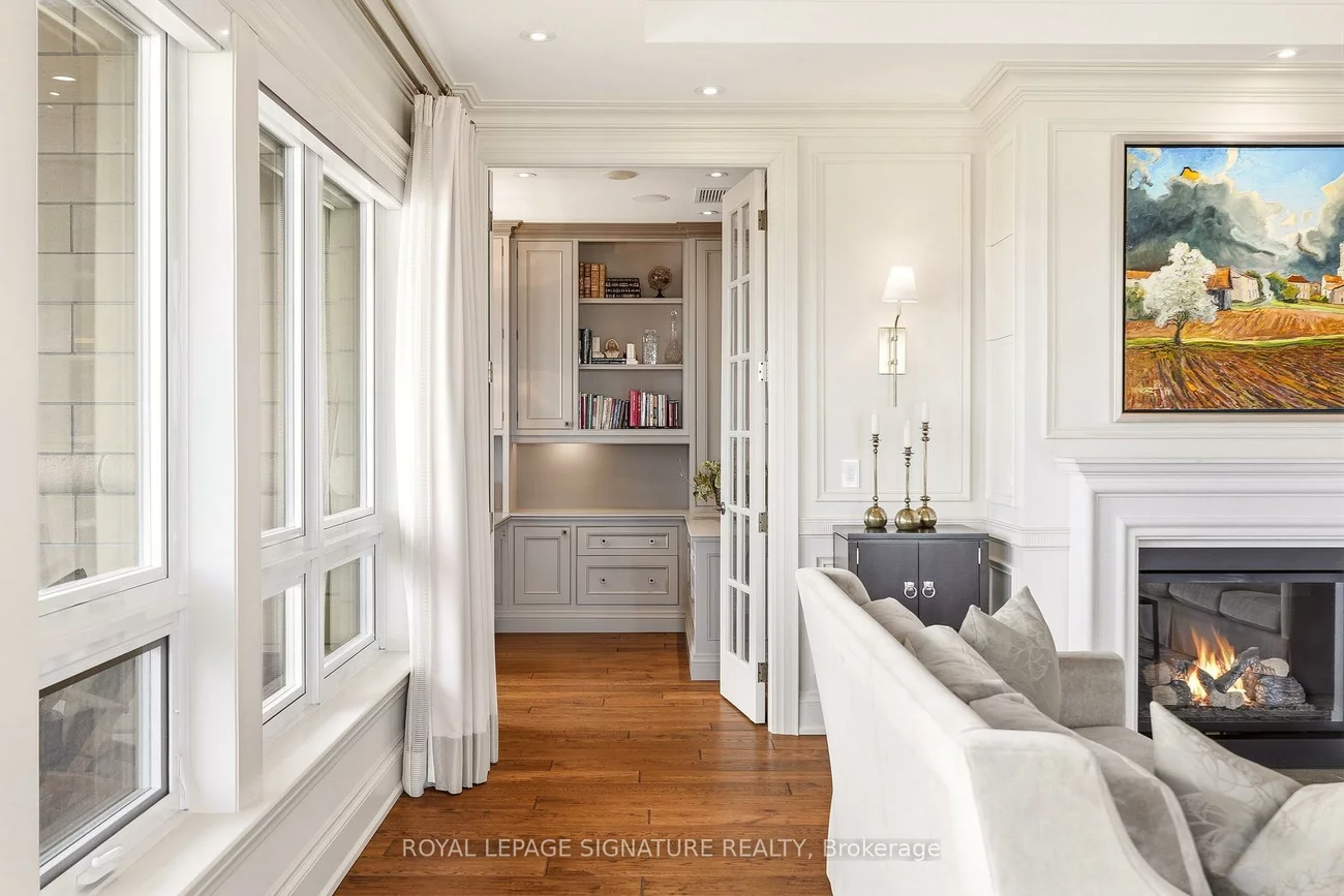 111, Forsythe, 1002 - CO Central, Oakville