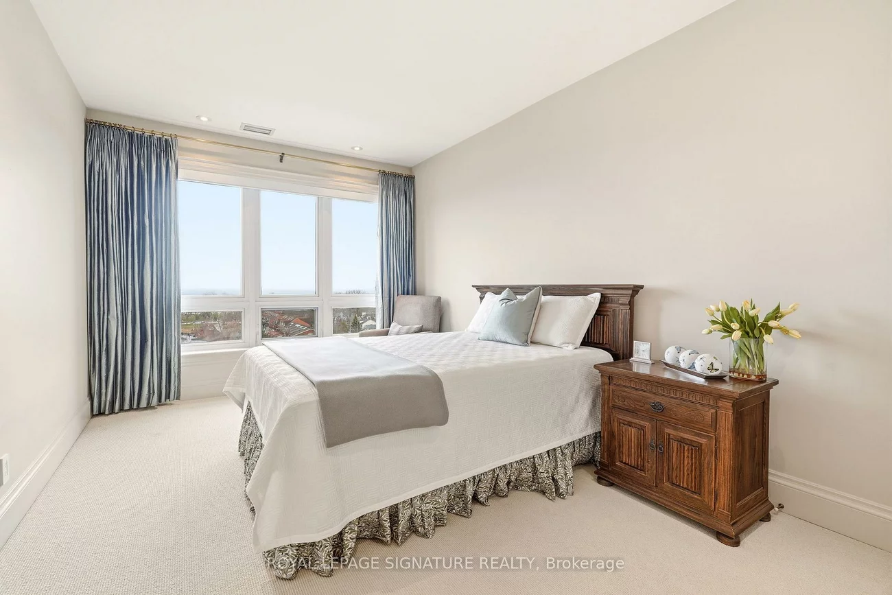 111, Forsythe, 1002 - CO Central, Oakville