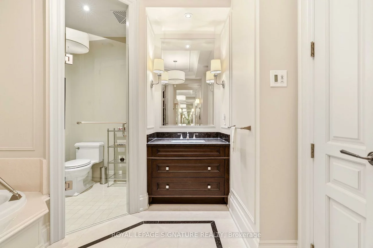 111, Forsythe, 1002 - CO Central, Oakville