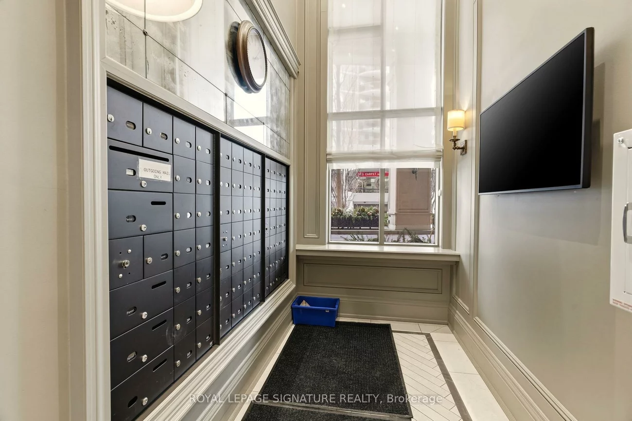 111, Forsythe, 1002 - CO Central, Oakville