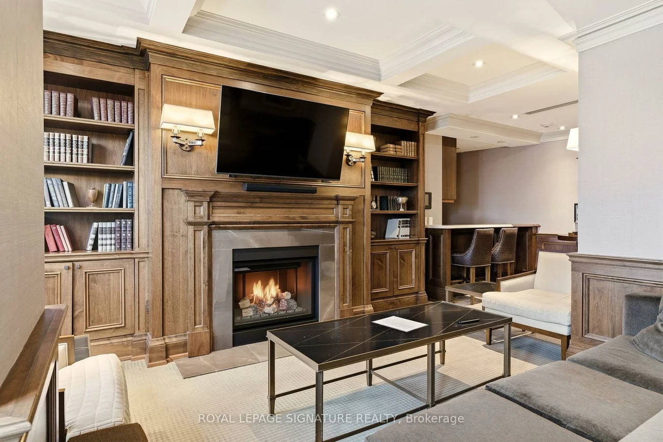 111, Forsythe, 1002 - CO Central, Oakville